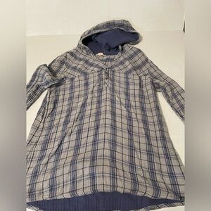 Ascend women’s gray hooded shirt